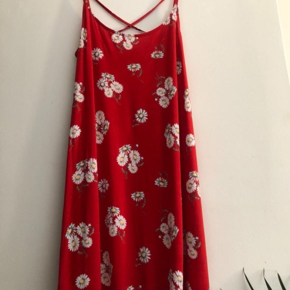 Red Daisy pattern Swing Dress - Picture 4 of 7